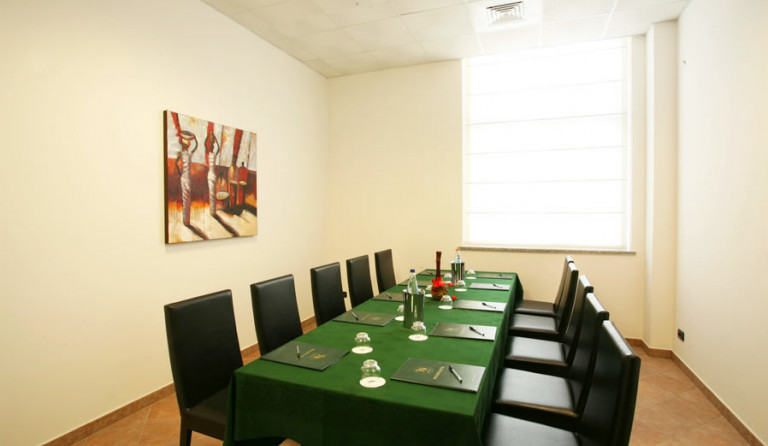 Giove Congress and Meeting Room, up to 8 seats